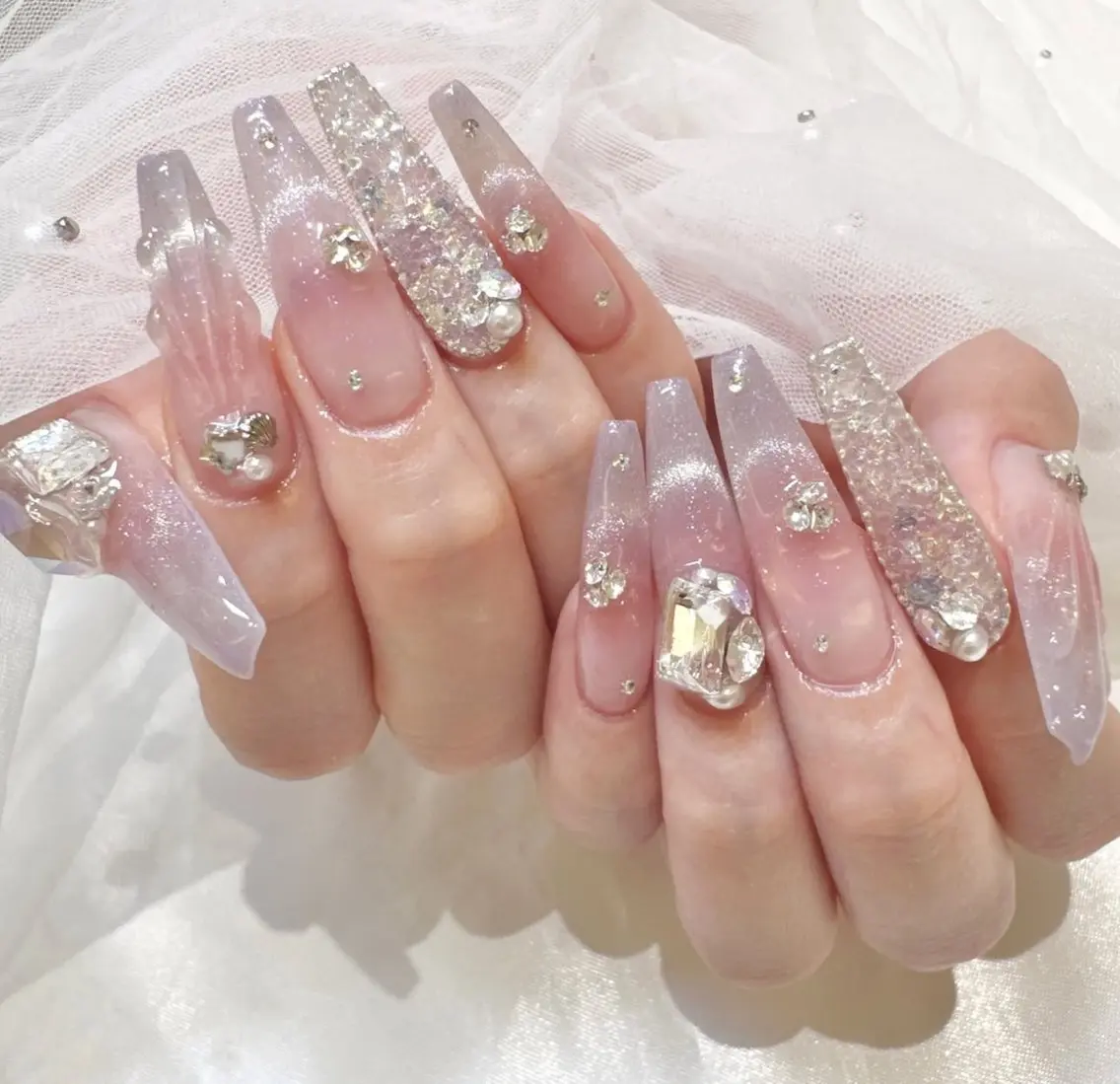 ネイル アートネイル フラワーネイル フレンチネイル ジェルネイル グラデーション ハンドネイル Ryu Nail NekoChanのネイルデザイン