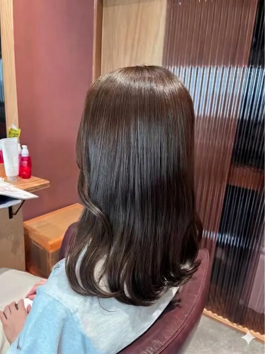 セミロング カット ヘアカラー トリートメント ミントカラー🌱上村 瑞紀のヘアスタイル