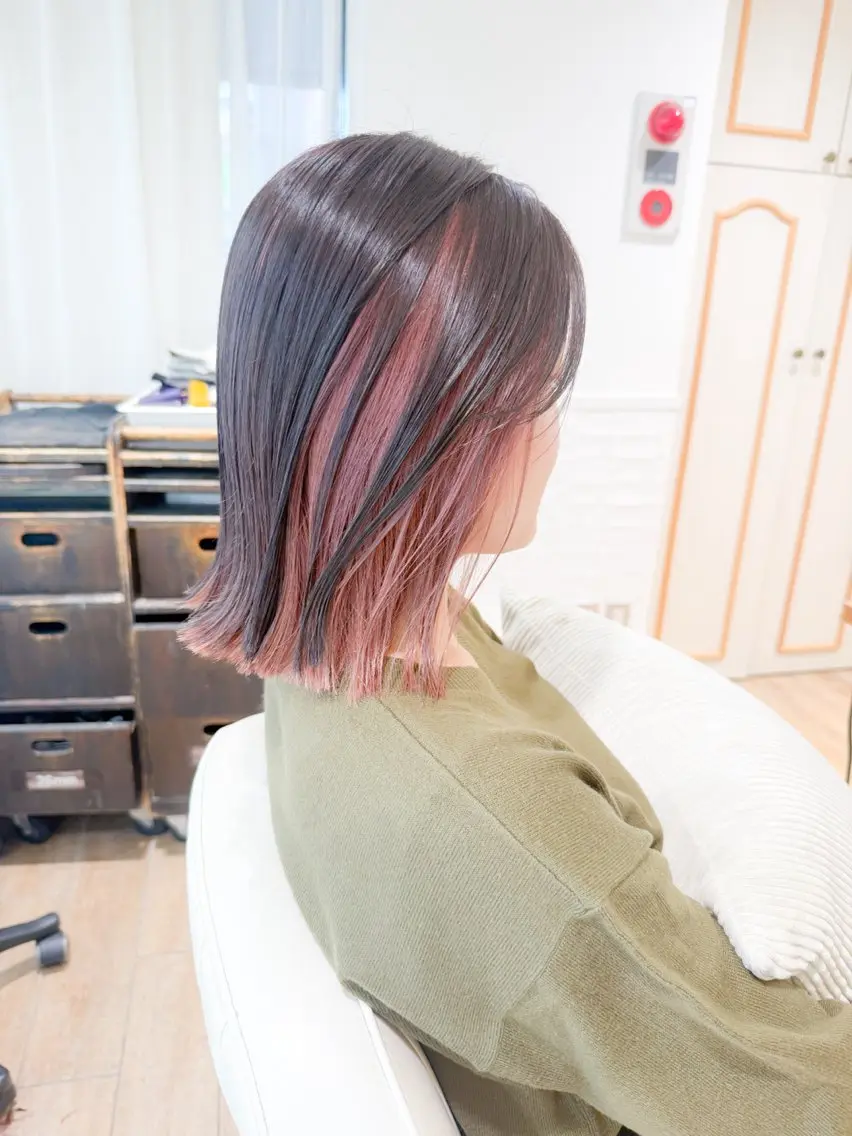 ミディアム カラー ベージュカラー インナーカラー ピンクカラー ピンクベージュ ヘアカラー ✨カラー支持No.1 🧸ワキ カナコ🧸のヘアスタイル