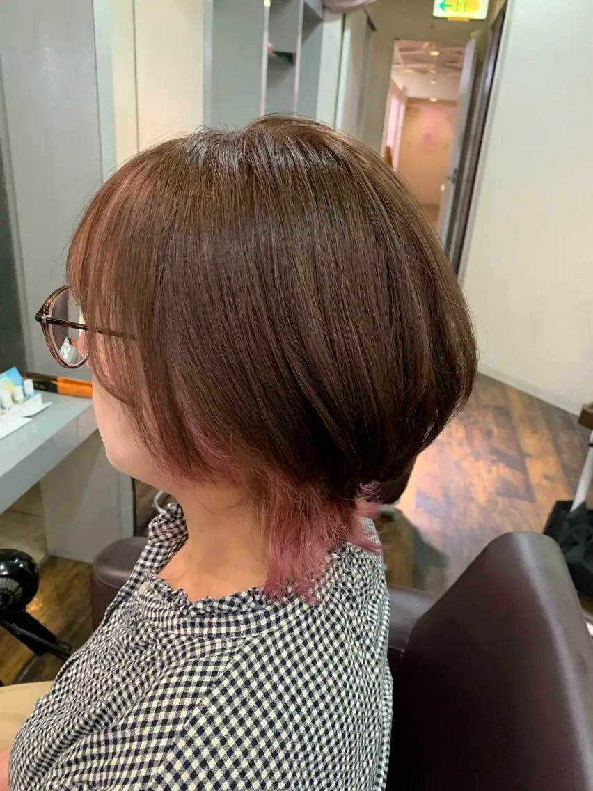 ショート カラー 佐藤 舞のヘアスタイル