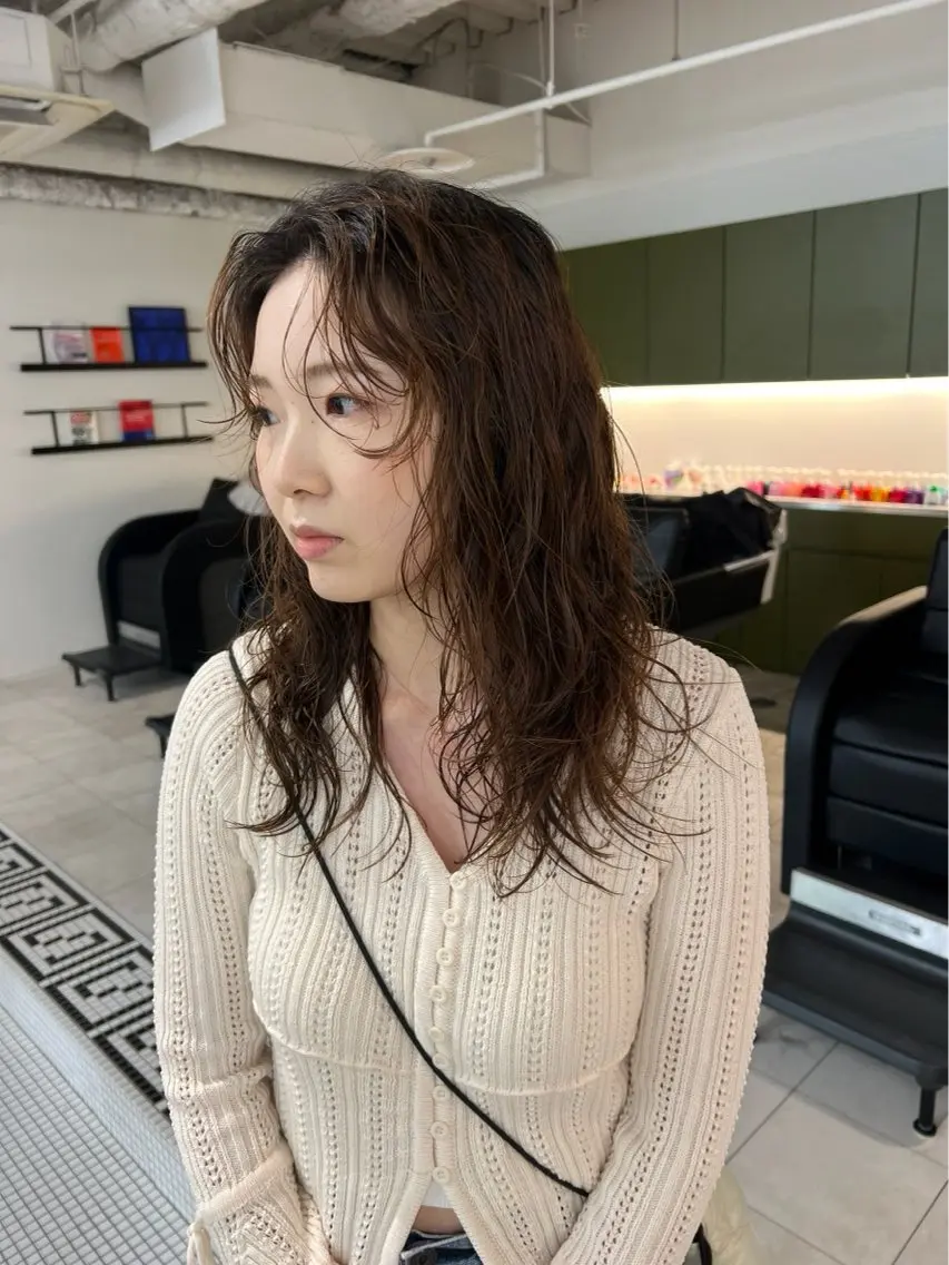 セミロング カラー パーマ カット ヘアカラー パーマ 縮毛/パーマ/カラー LUVISM佐藤里咲のヘアスタイル