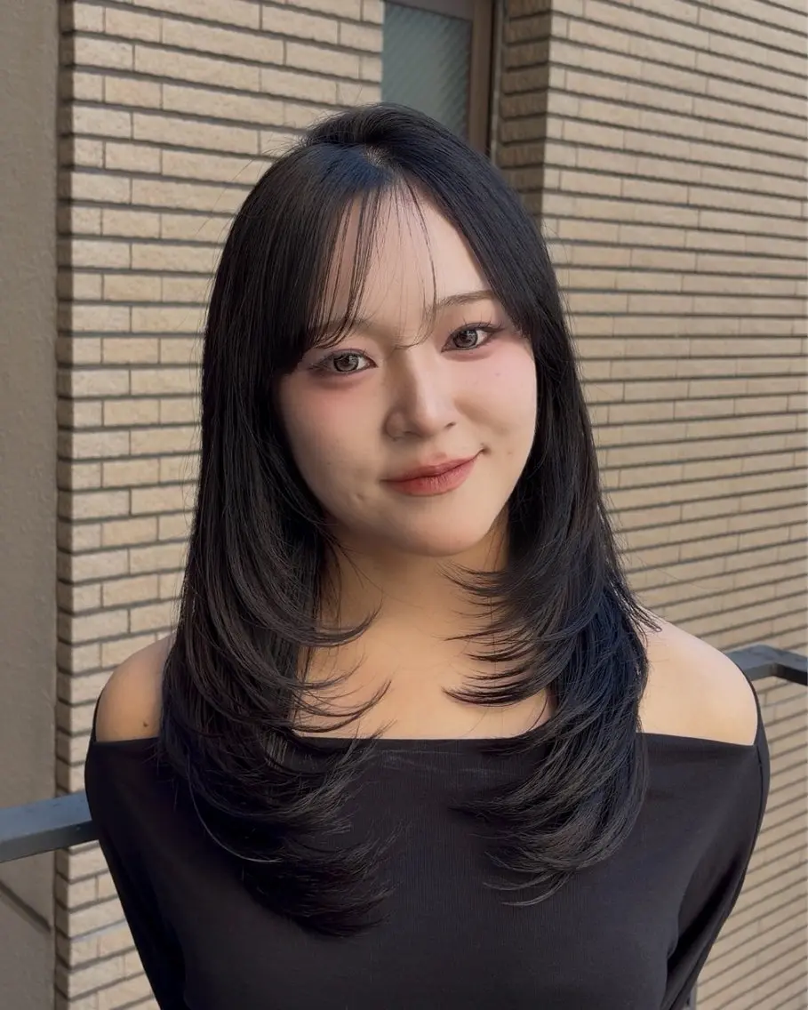 ロング 真下 瑞歩のヘアスタイル