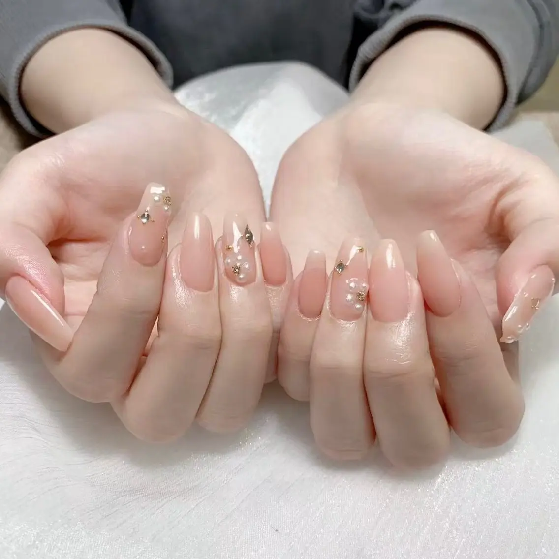 メンズ ネイル メンズ韓国風 アートネイル オーロラネイル ガーリー キラキラネイル ハンドネイル Nail salon 木にいるのネイルデザイン