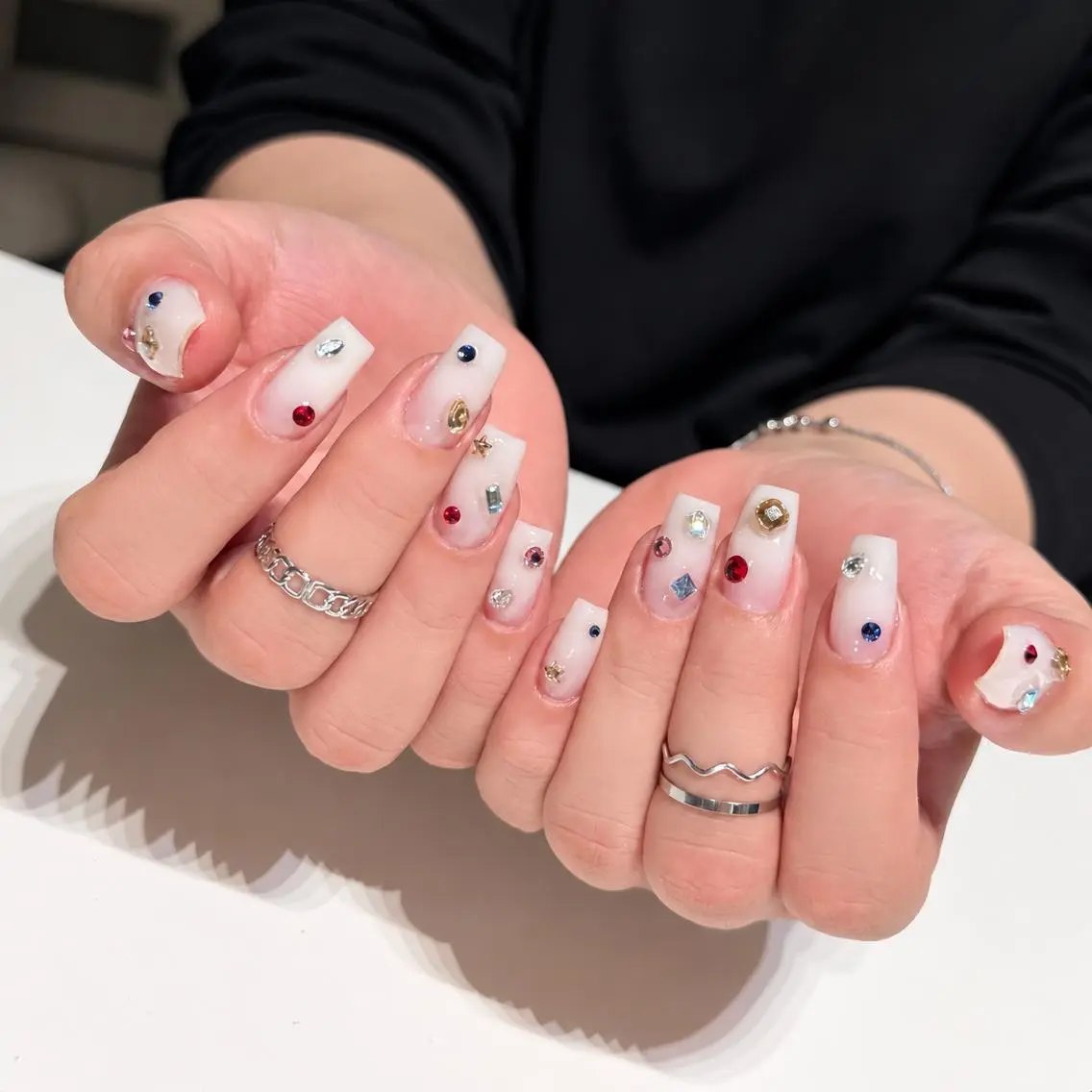 ネイル 長さ出し フレンチネイル 韓国ネイル ロングネイル シンプルネイル ハンドネイル ハンドケア Mina Aurea Nailのネイルデザイン