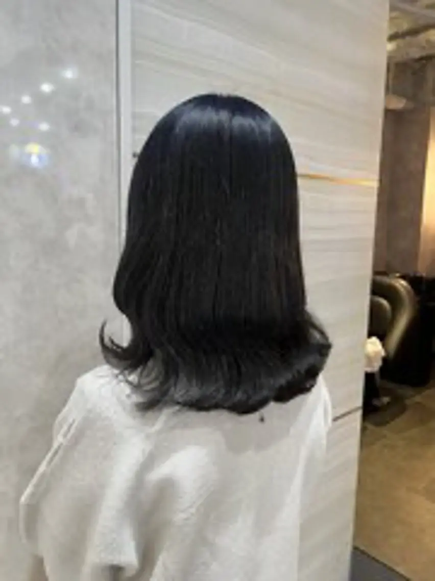 ミディアム カラー ヘアカラー トリートメント elu あやね💜 🫧カラー・縮毛矯正のヘアスタイル