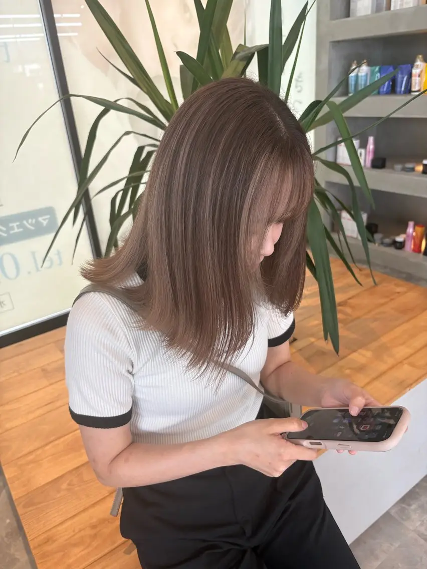 ミディアム ヘアカラー 🧋ミルクティーカラ ー🧋特化小林拓登のヘアスタイル