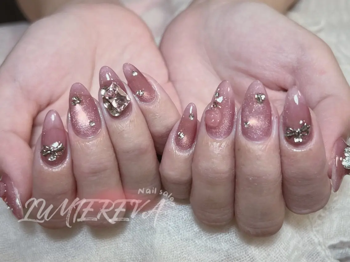 ネイル フラワーネイル フレンチネイル キラキラネイル 韓国ネイル マグネットネイル ハンドネイル Lumiereva nail salonのネイルデザイン