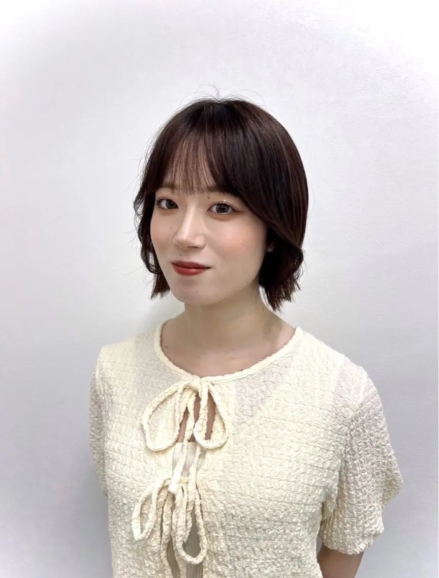 ショート 𝑪𝒐𝒍𝒐𝒓 *𝒆  ［コロレ］のヘアスタイル