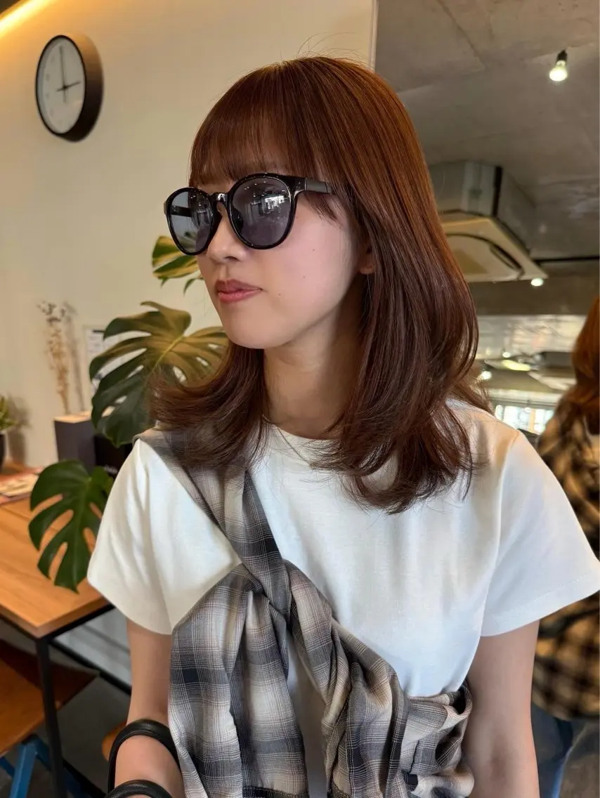 ミディアム レイヤーカット カット 縮毛矯正 レイヤーカット\ウル フ　chinatsuのヘアスタイル