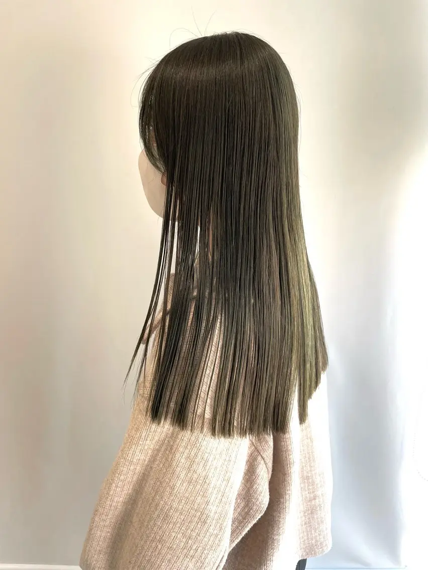 ロング カラー ヘアカラー トリートメント 青沼夏未/オリーブ/ 寒色カラーのヘアスタイル
