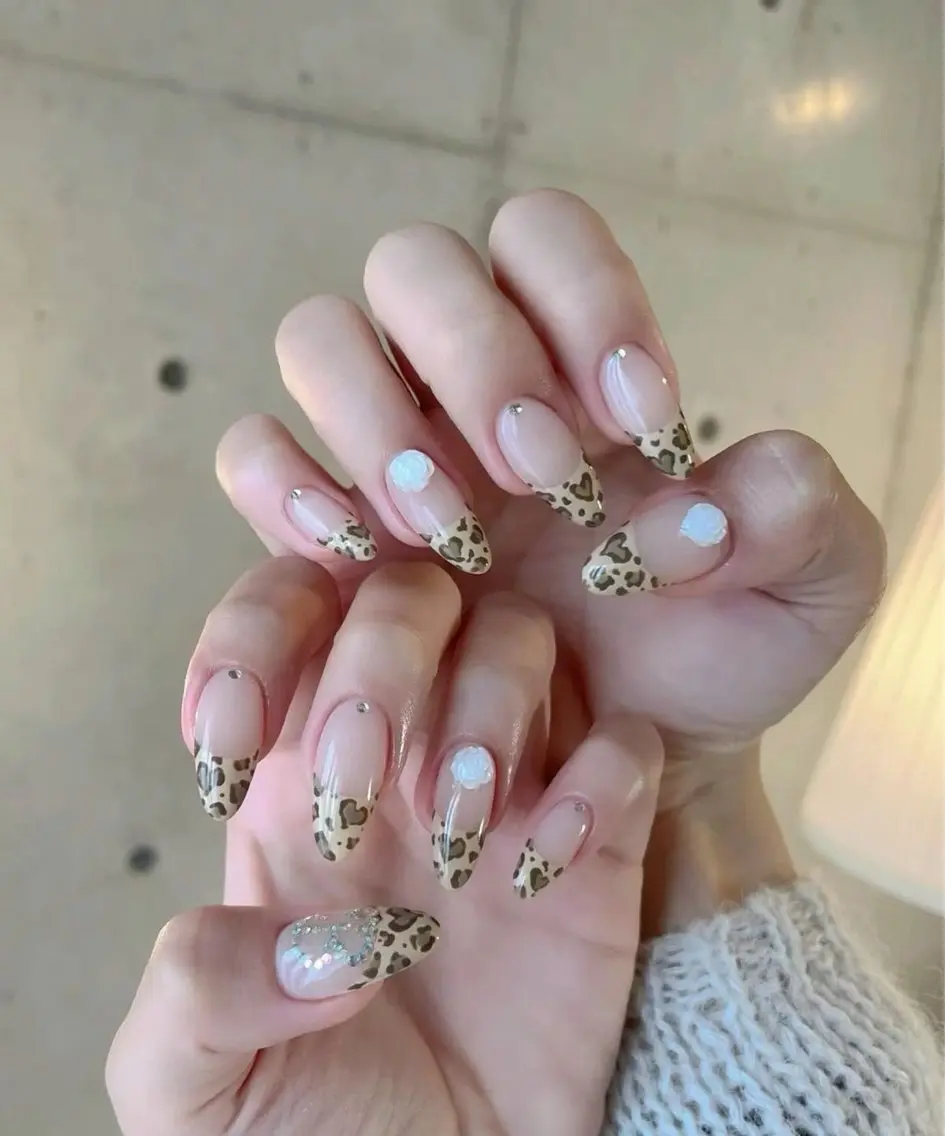 ネイル グラデーション キラキラネイル ワンカラーネイル 冬ネイル Jenn Nail Salonのネイルデザイン