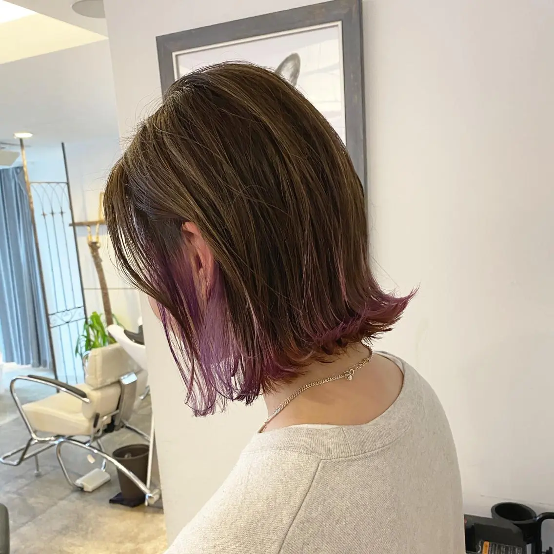 ショート カラー ボルドーカラー インナーカラー ピンクカラー バイオレットカラー 千知岩 佑哉のヘアスタイル
