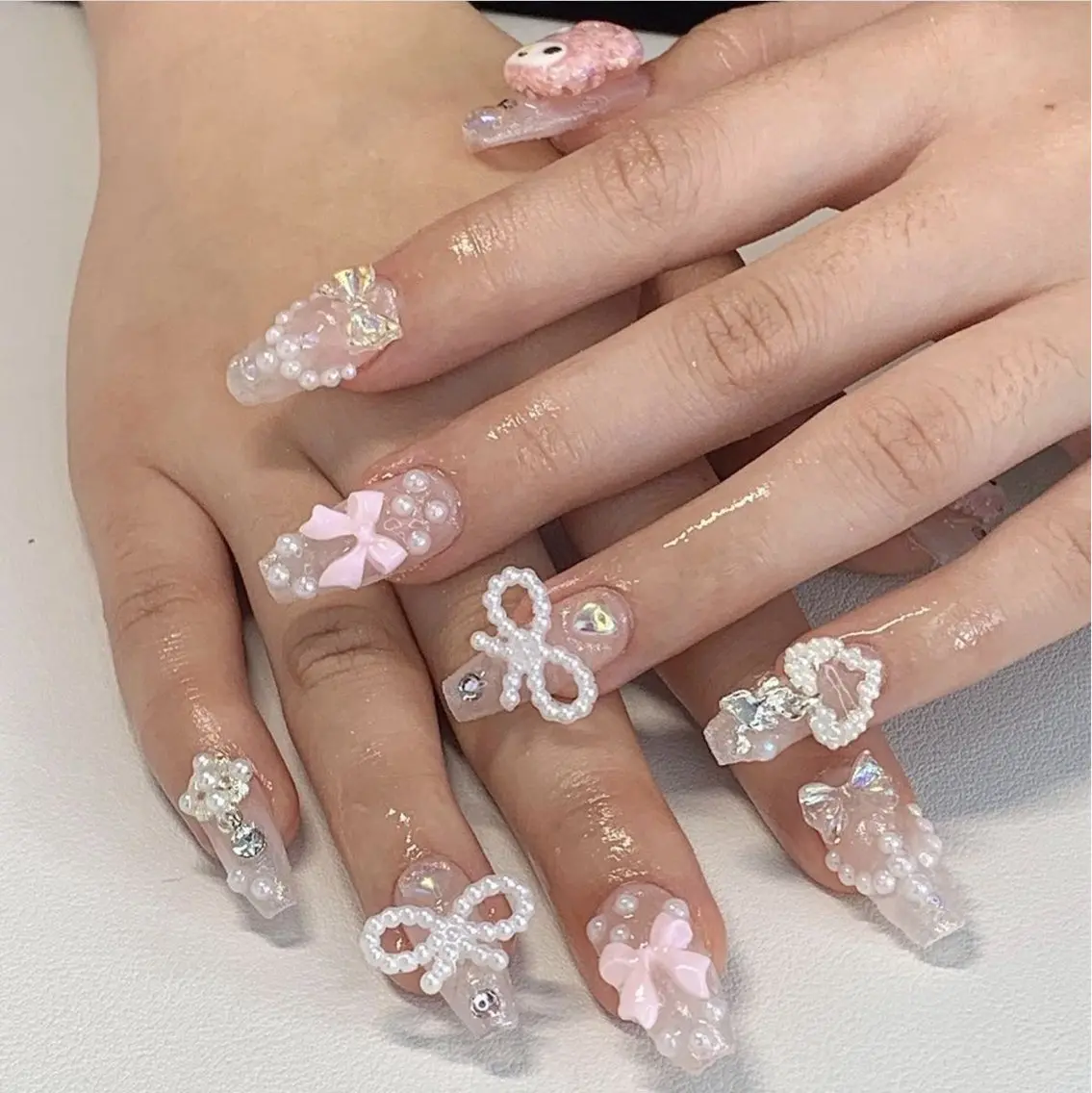 ネイル マグネットネイル ピンク ネイルチップ 冬ネイル Lee Nailsのネイルデザイン