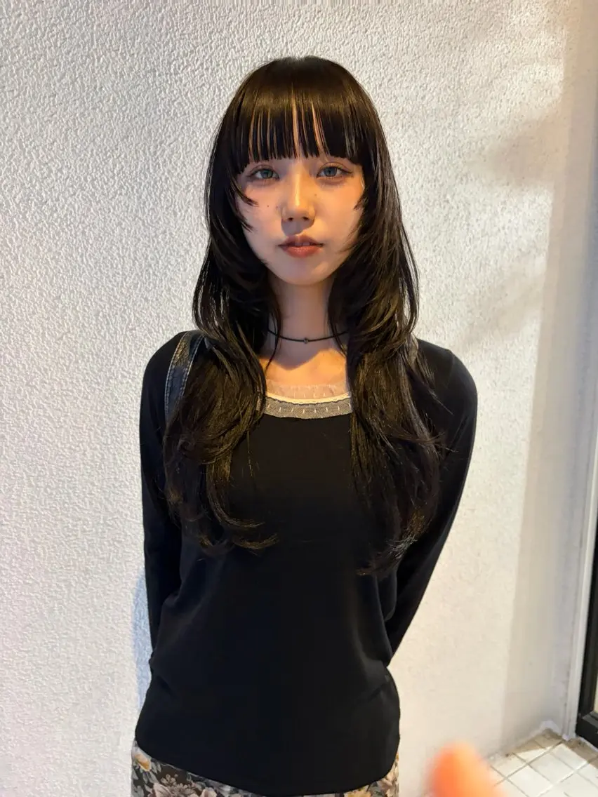 ロング TSUDA YUKINOのヘアスタイル
