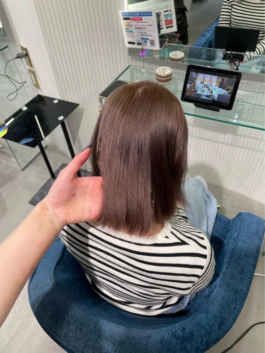 ミディアム カラー カット ヘアカラー トリートメント 安井まゆ _Box mico.のヘアスタイル