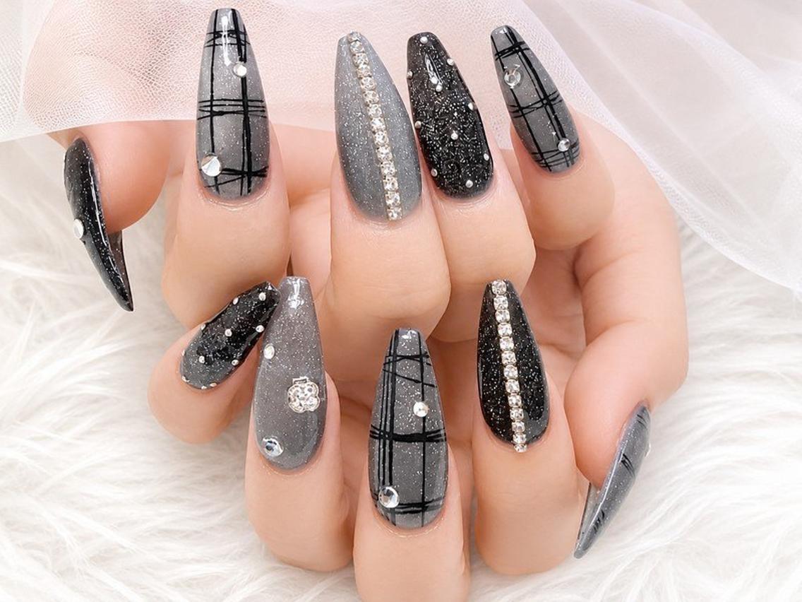 ネイル マグネットネイル ハンドネイル Lili Nail Studio西荻窪店のネイルデザイン