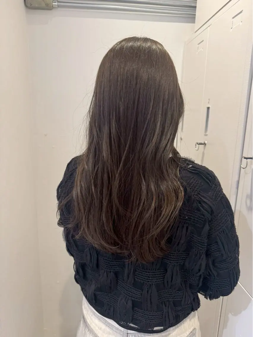 ロング 似合わせカット 縮毛矯正 ヘアカラー トリートメント あやか🌼 カラーモデル/栄のヘアスタイル