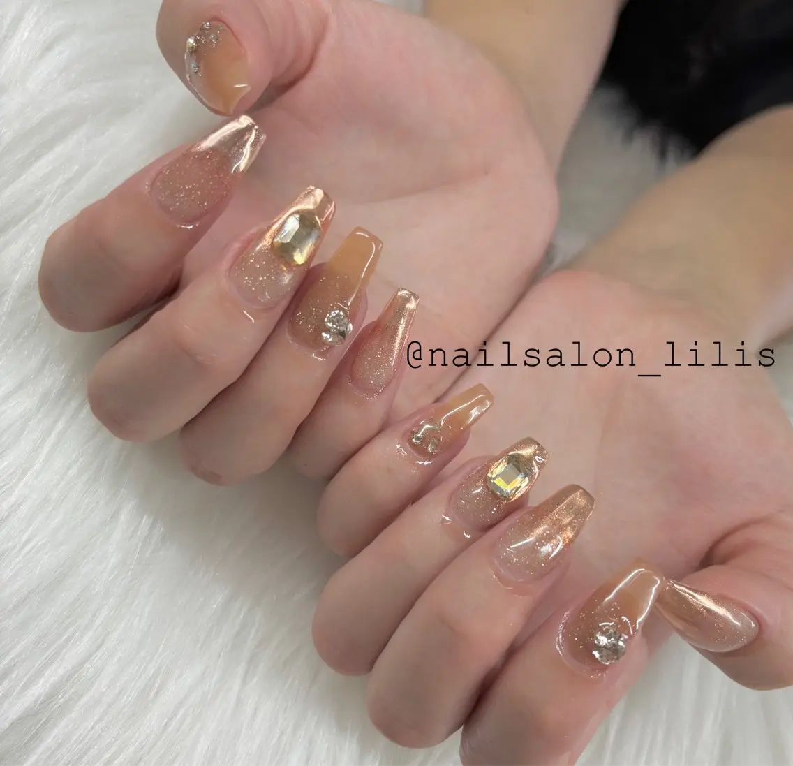 ネイル フラッシュネイル ミラーネイル ハンドネイル nailsalon Lilisのネイルデザイン