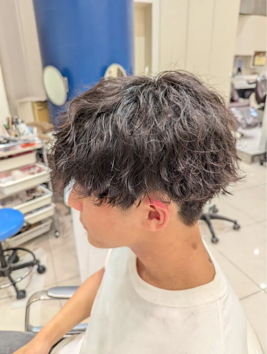 パーマ メンズ メンズパーマ特化❗️ 当日予約OK今岡宏太のヘアスタイル