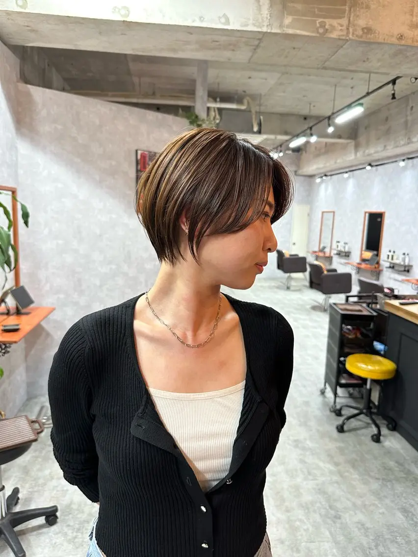 ショート 切りっぱなしボブ ショートボブ ハンサムショート 丸みショート ボブ モテ髪/ボブ/ショー ト/アダチフウトのヘアスタイル