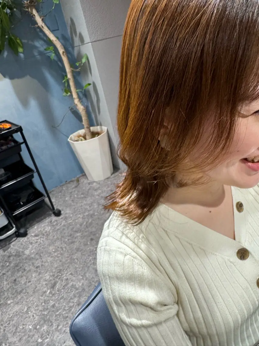 セミロング カラー ブリーチ イルミナカラー 髪質改善 縮毛矯正 トリートメント カット 縮毛矯正 トリートメント ヘッドスパ OAK 中目黒のヘアスタイル