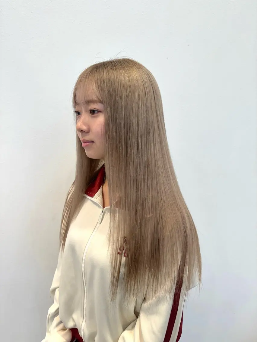ロング カラー ヘアカラー トリートメント 堀越 美羽のヘアスタイル