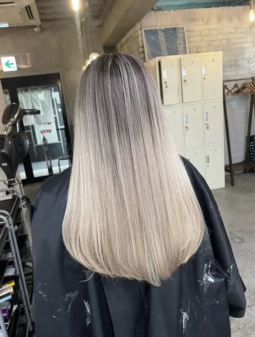 セミロング カラー バレイヤージュ グレージュ レイヤーカット ヘアカラー トリートメント 指名数No.1 /NAOYAのヘアスタイル