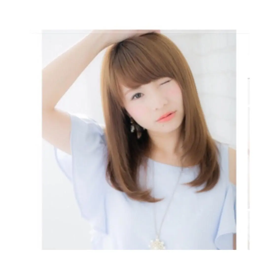 セミロング 小顔カット 甲斐 みづきのヘアスタイル