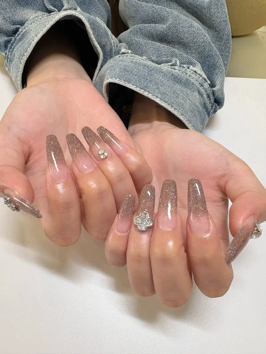 ネイル グラデーション ラメ(グリッター) ラメグラデーション 木田 藍莉Tink円山店のネイルデザイン