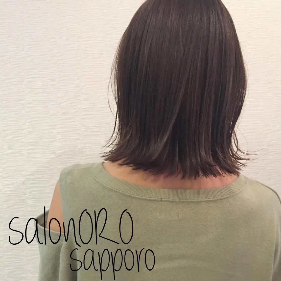 ミディアム カラー 切りっぱなしボブ グレージュ ハイライトカラー インナーカラー ボブ カット ヘアカラー トリートメント 池田 真由美のヘアスタイル
