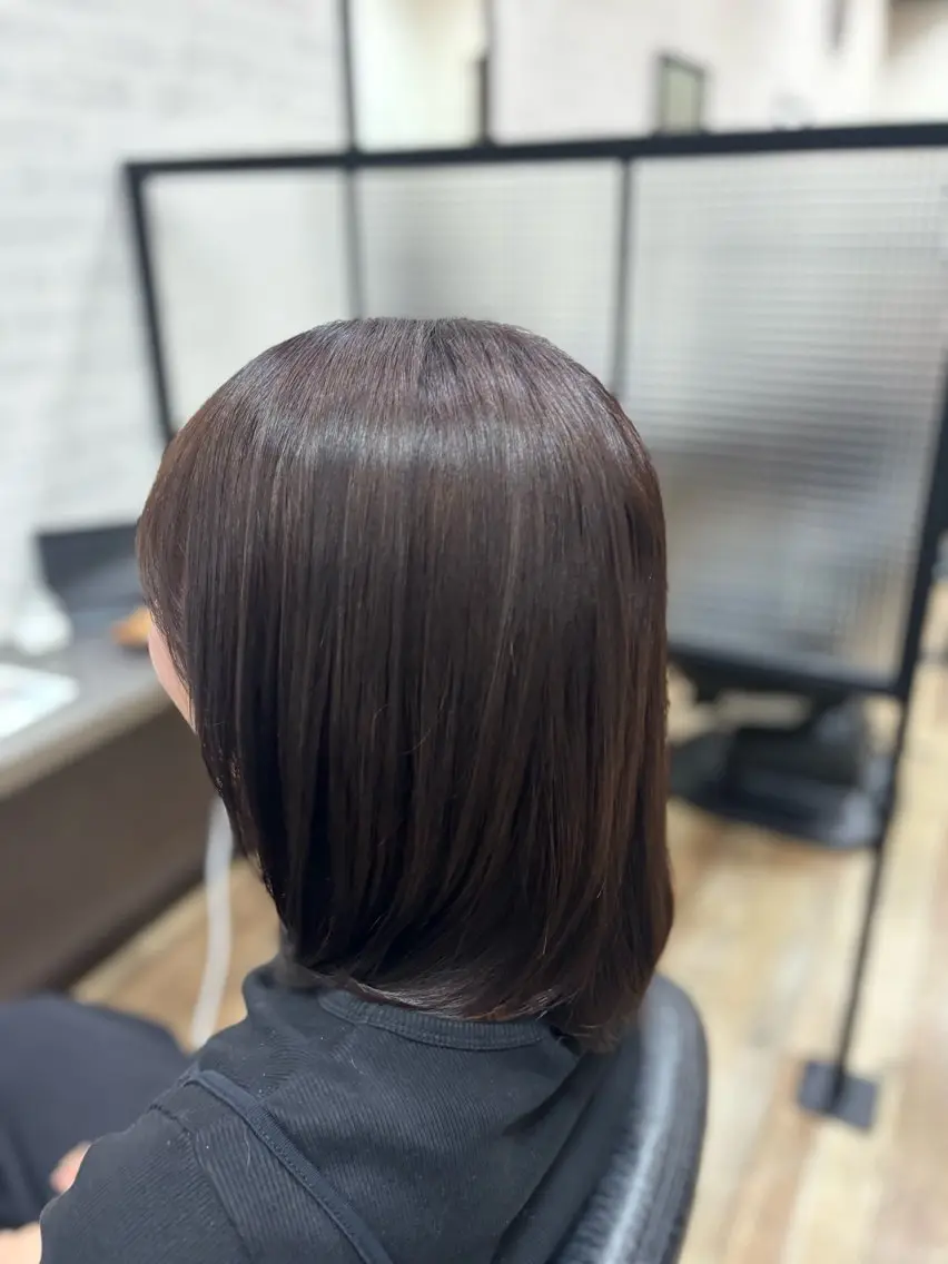 カラー 石川 菜緒のヘアスタイル