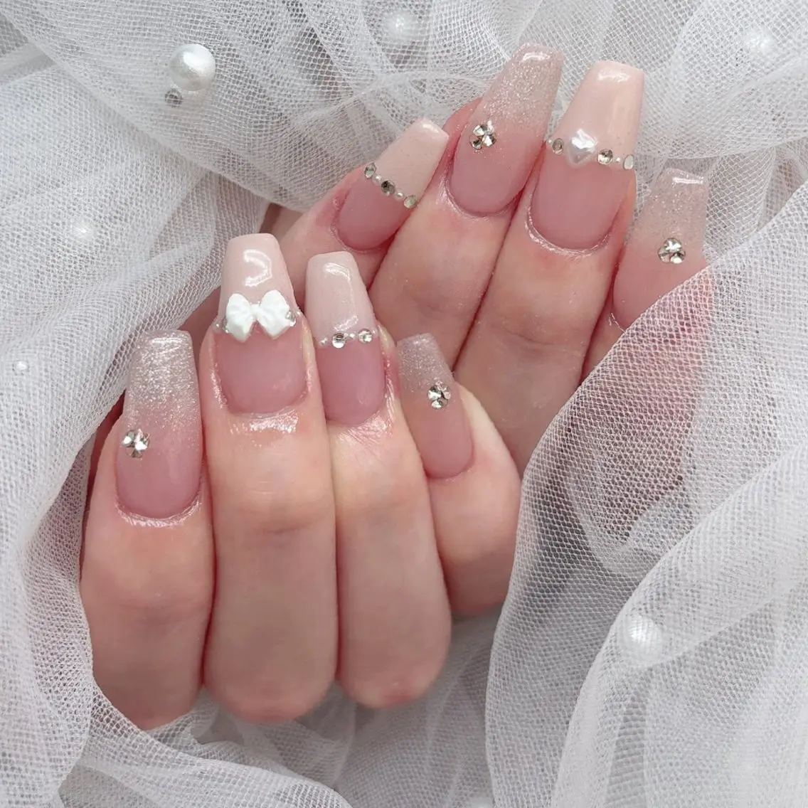 ネイル ガーリー ワンホンネイル ハンドネイル ハンドケア 心斎橋Salon Epokkuのネイルデザイン