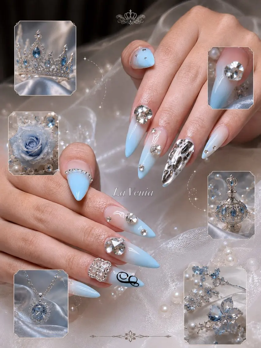 ネイル ブルー キラキラネイル 韓国ネイル 水色 シルバー Sora NAILのネイルデザイン