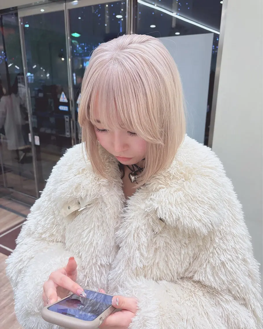 ミディアム カラー ブリーチ ケアブリーチ ハイトーンカラー ヘアカラー トリートメント ケアブリーチ 坪井佑樹のヘアスタイル