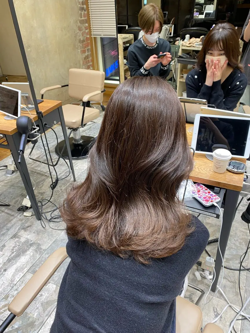セミロング 銀座/レイヤー 顔周りカット溝手優太のヘアスタイル