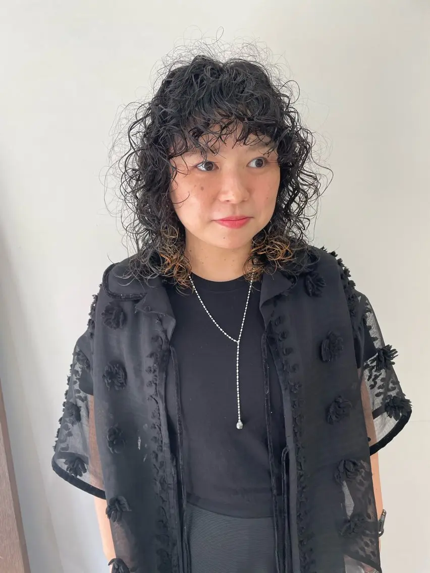 ミディアム カラー パーマ ヘアアレンジ メンズ ミディアムパーマ メンズパーマ カット パーマ トリートメント tatsumi/ボブ ウルフ/レイヤーのヘアスタイル