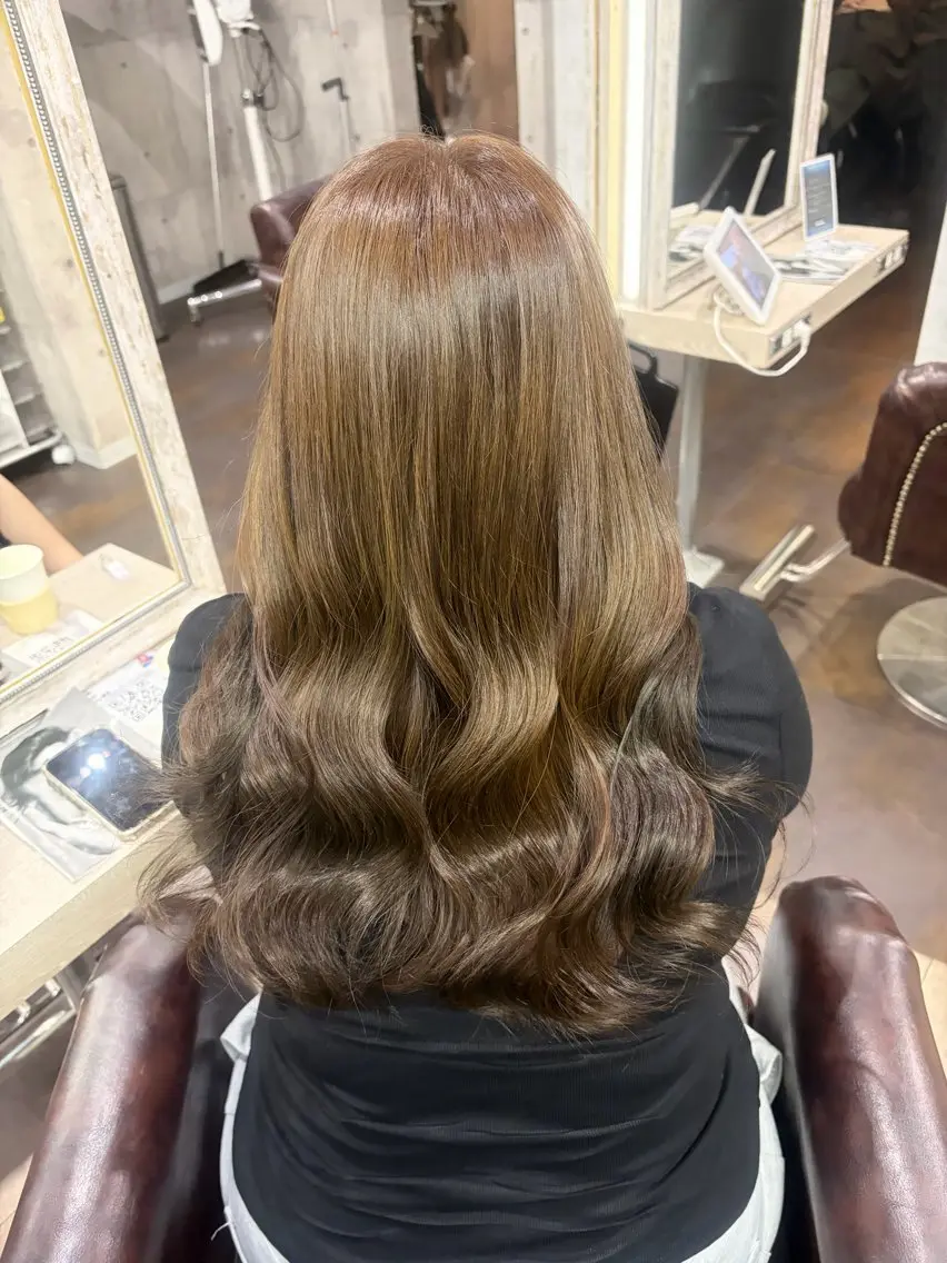 ロング ヘアカラー 💙透明感カラー推し 🇰🇷ココロ🦋のヘアスタイル