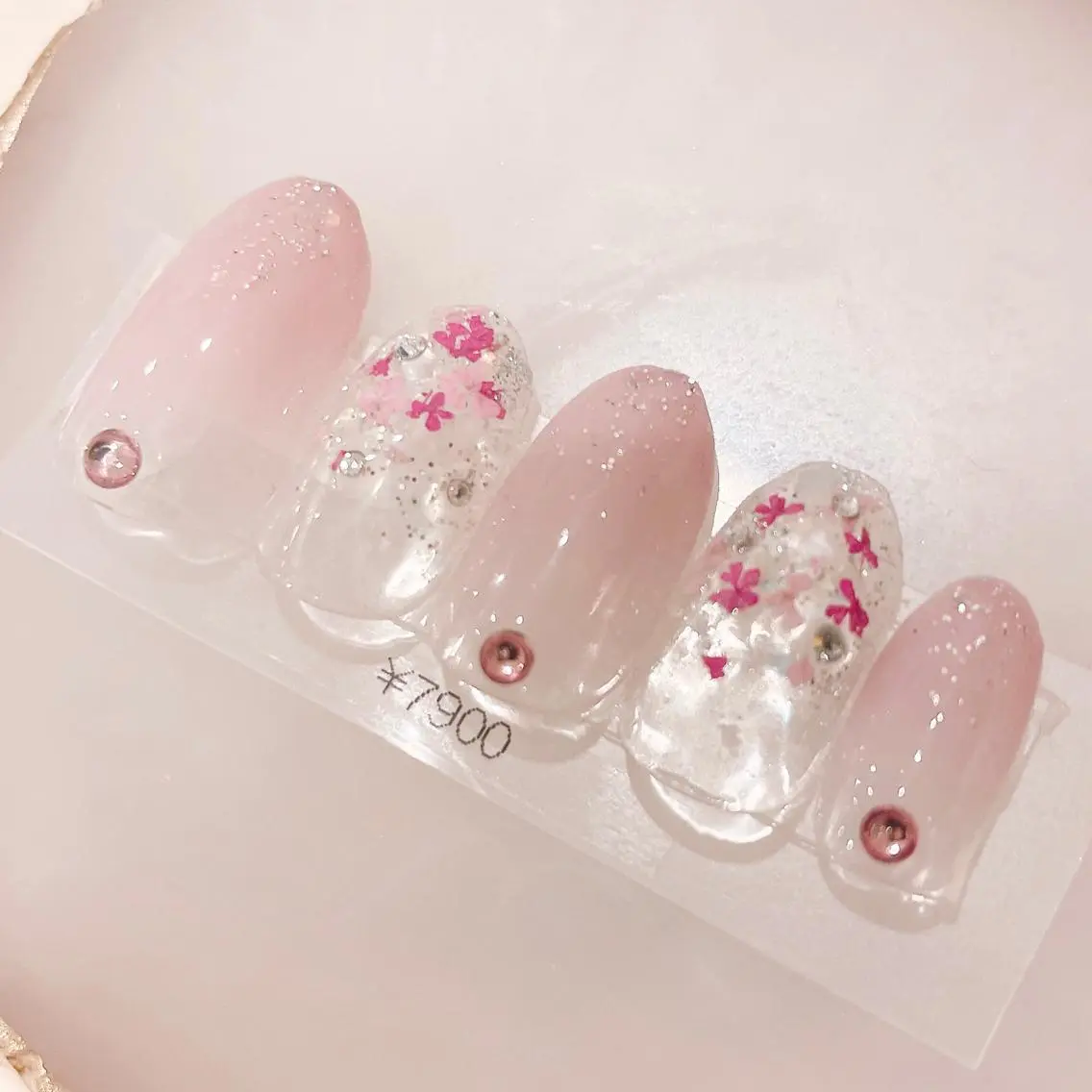 ネイル グラデーション シンプルネイル ハンドネイル CHIARA nailsのネイルデザイン