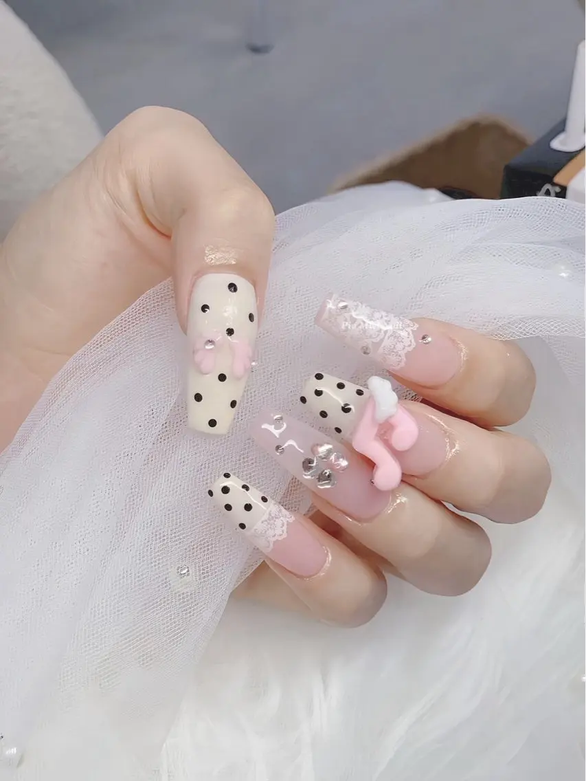 ネイル ハンドネイル HANA 長さだしのネイルデザイン
