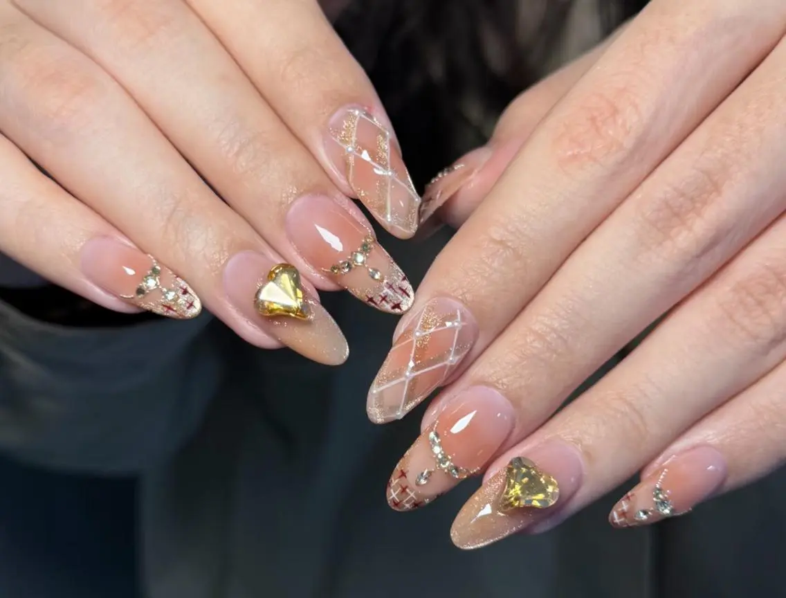 マツエク・マツパ ハンドネイル 🎀 NaNa_nailのネイルデザイン