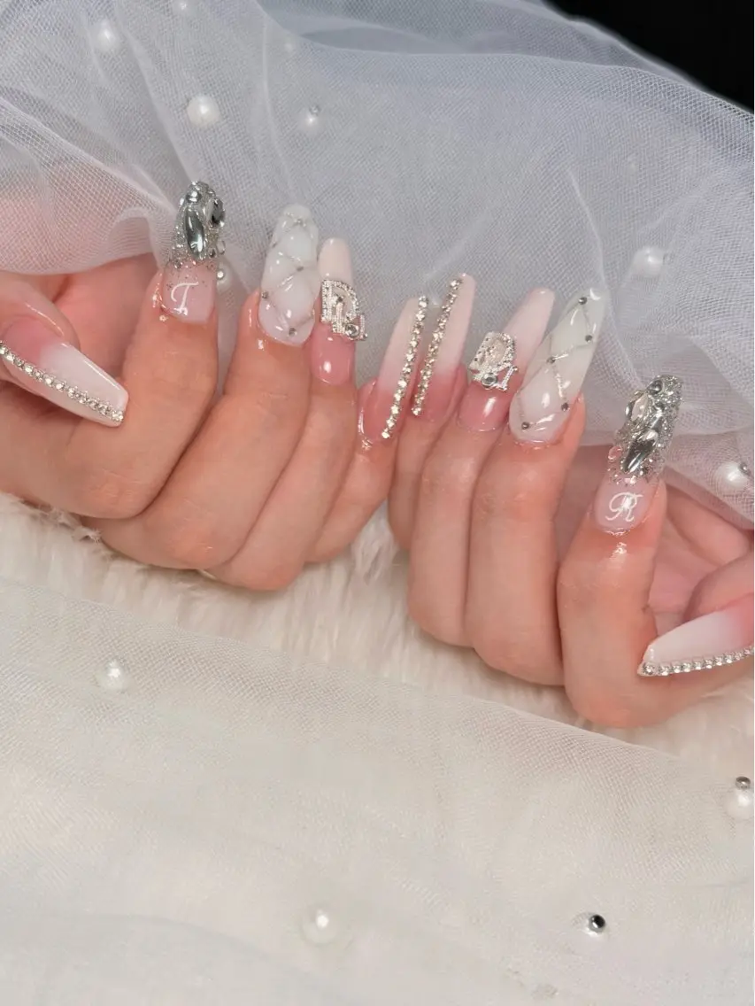 セミロング 韓国風ヘア ハンドネイル 🌹Belle Nail🌹のネイルデザイン