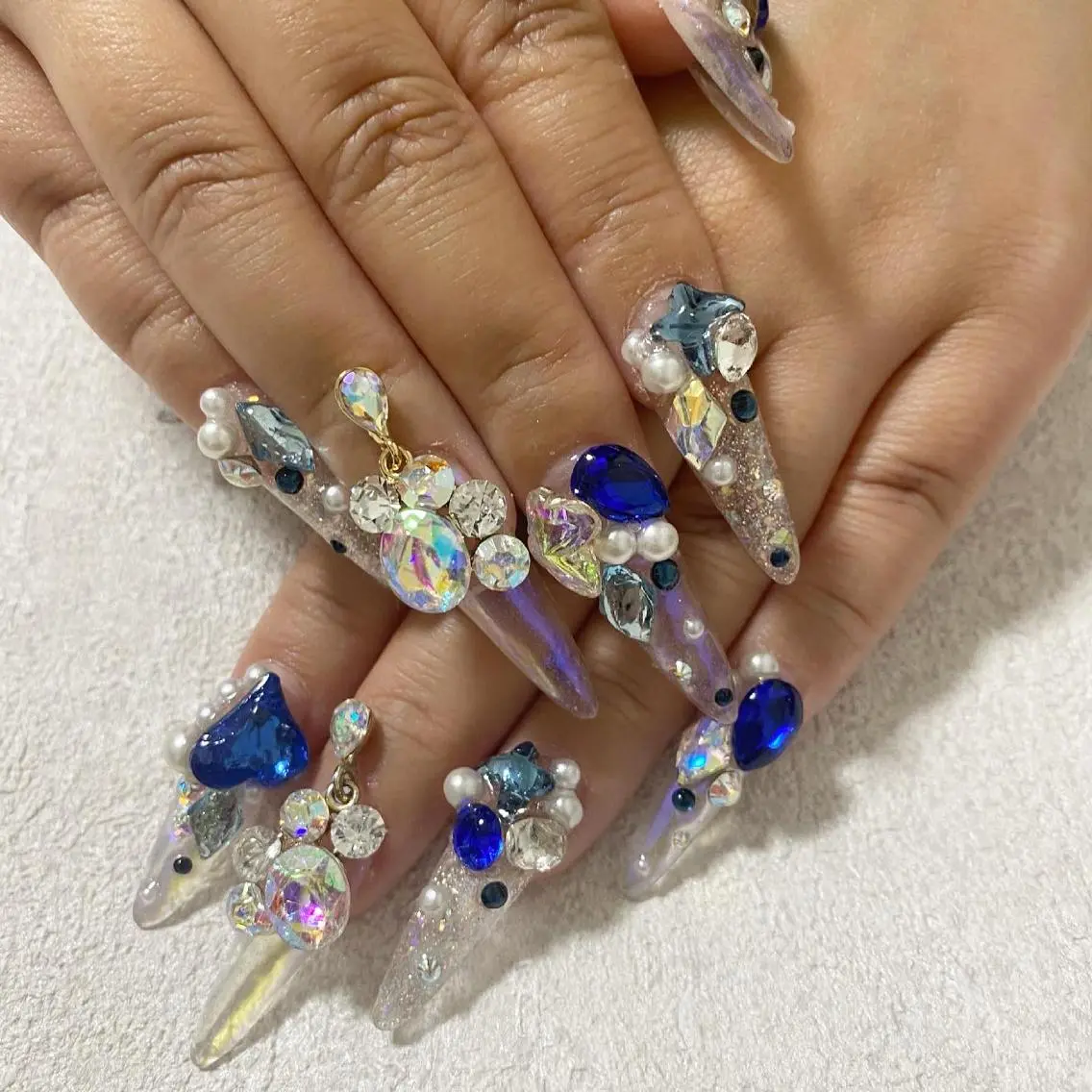 ネイル ストーンネイル ハンドネイル nail l_yukiのネイルデザイン