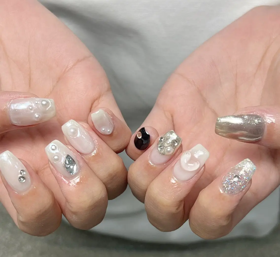 ネイル アートネイル フラワーネイル フットネイル フレンチネイル ジェルネイル ハンドネイル UM Nail Salonのネイルデザイン