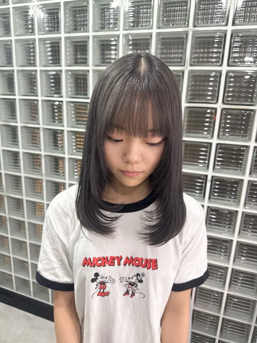 ロング カラー アッシュ アッシュブラウン ベージュカラー 黒髪 ブリーチ ヘアカラー トリートメント 赤み無し柔らかカラー 【梅田】madokaのヘアスタイル