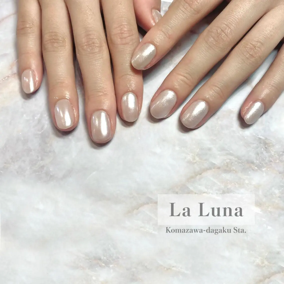 ネイル ミラーネイル ＬａＬｕｎａ🌙 Natsukiのネイルデザイン