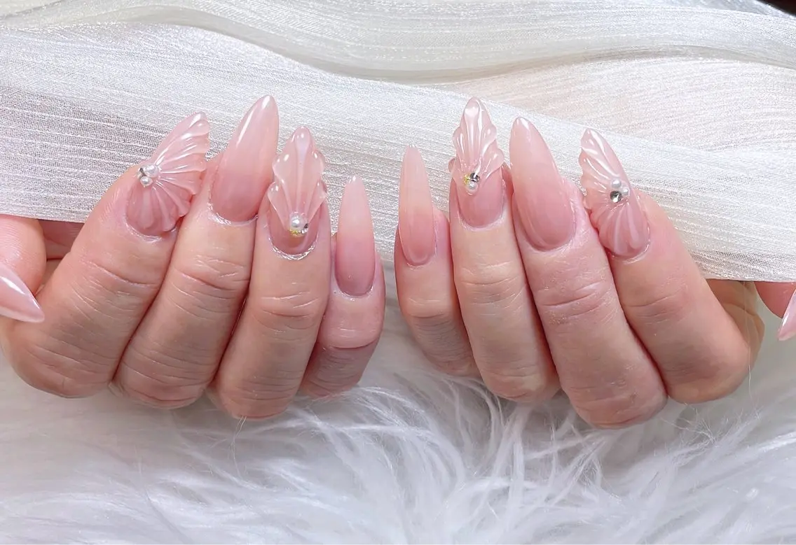 ネイル アニマル柄 チークネイル フラッシュネイル フラワーネイル フットネイル ハンドネイル B·U Nail大宮 長さだし専門店のネイルデザイン