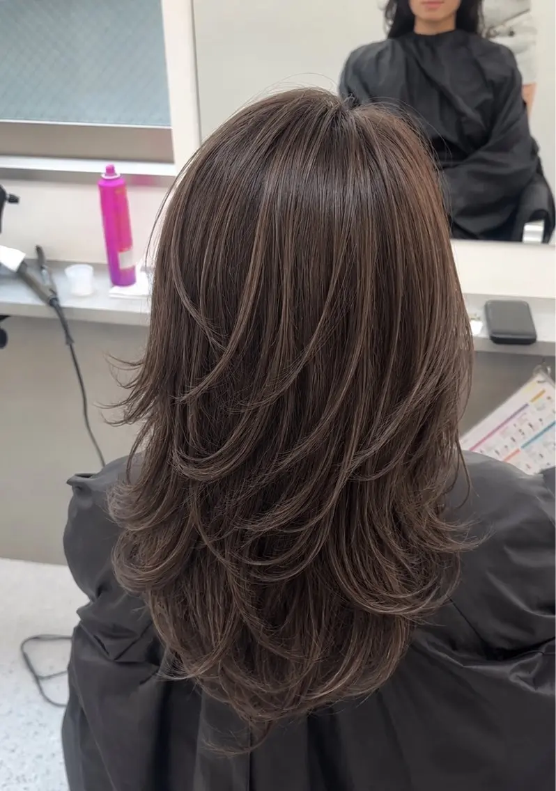 ミディアム カット ヘアカラー 韓国レイヤー艶カラー ブリーチ otohaのヘアスタイル