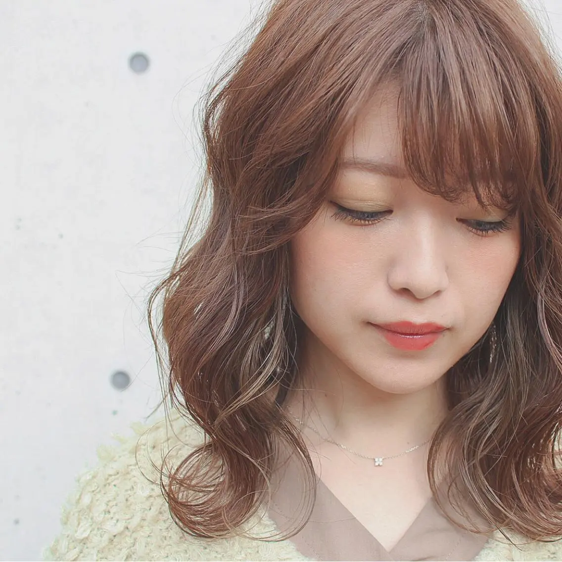 ミディアム 山野 稚奈のヘアスタイル