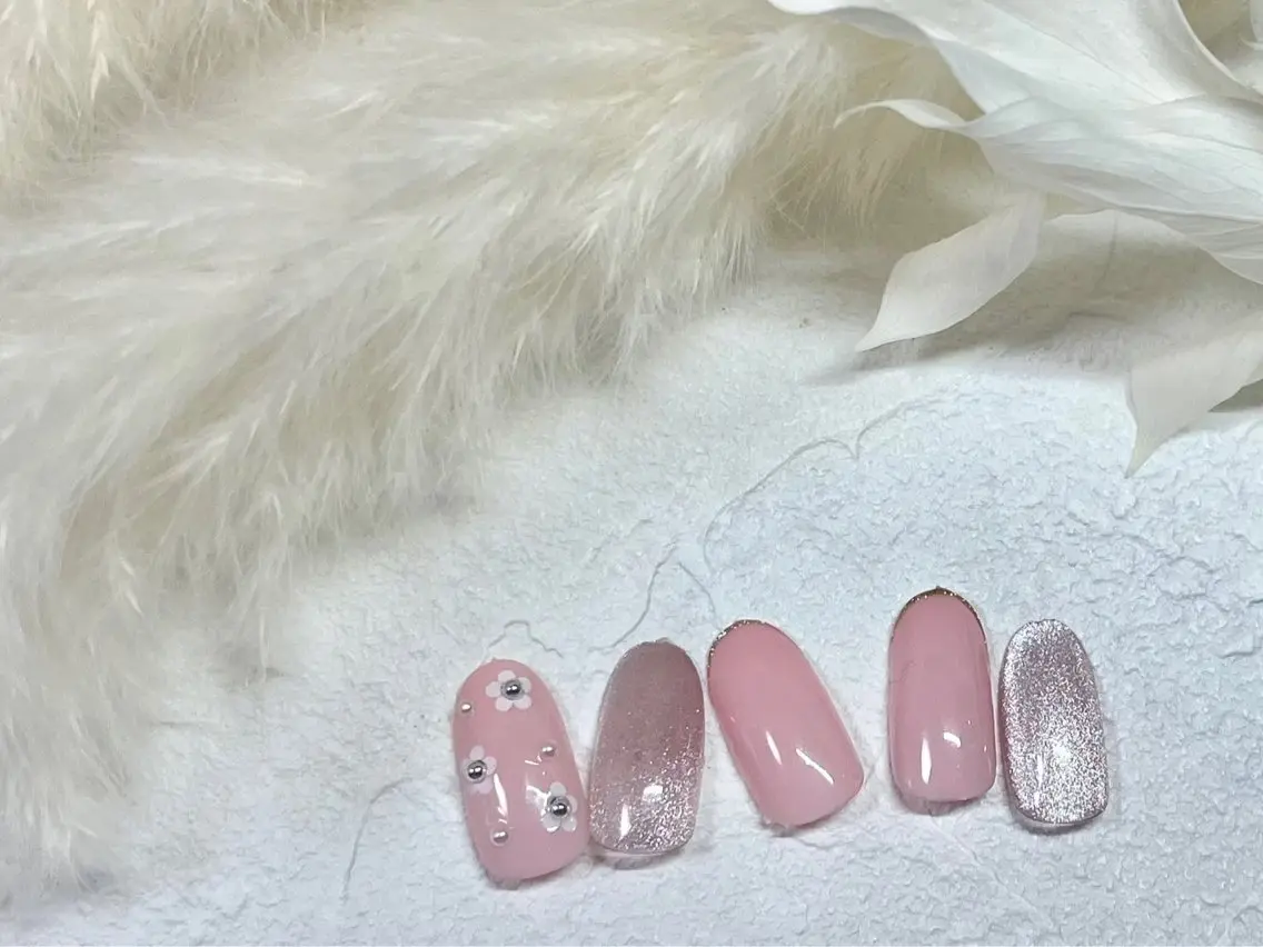 ネイル オーロラネイル フラワーネイル フットネイル フレンチネイル ジェルネイル mogunail &blowのネイルデザイン