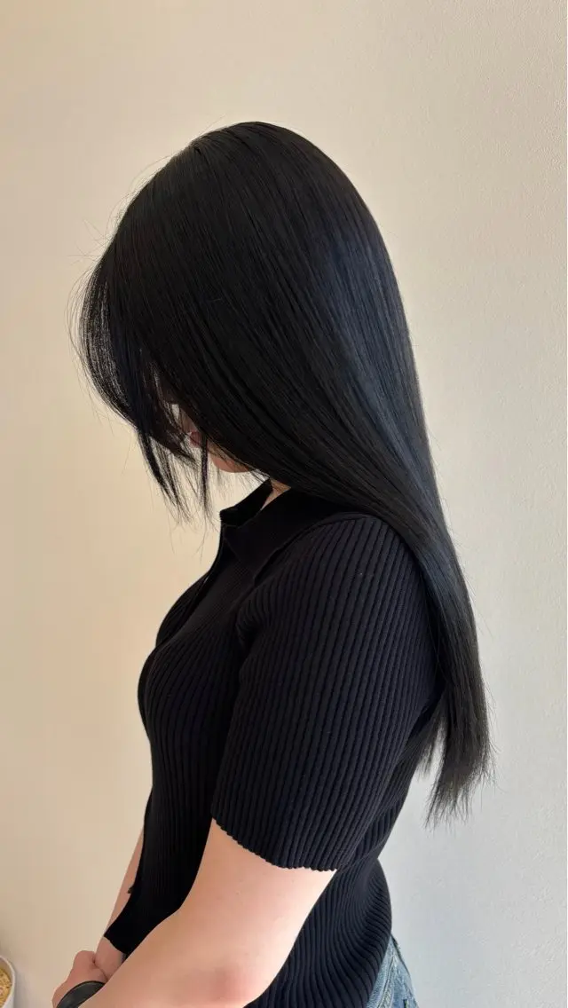 ロング カラー ヘアカラー 能勢 莉里花のヘアスタイル
